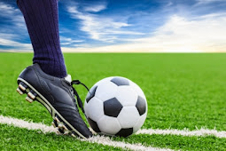 Gooolll, 5 Tips Tetap Sehat Menonton Sepakbola Di Malam Hari