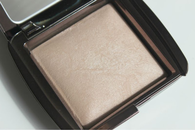 Hourglass Ambient Lighting Powder in Luminous Light