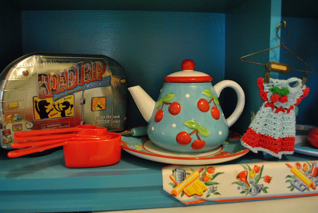 Flashback Summer:  Retro Kitchen Highlight!