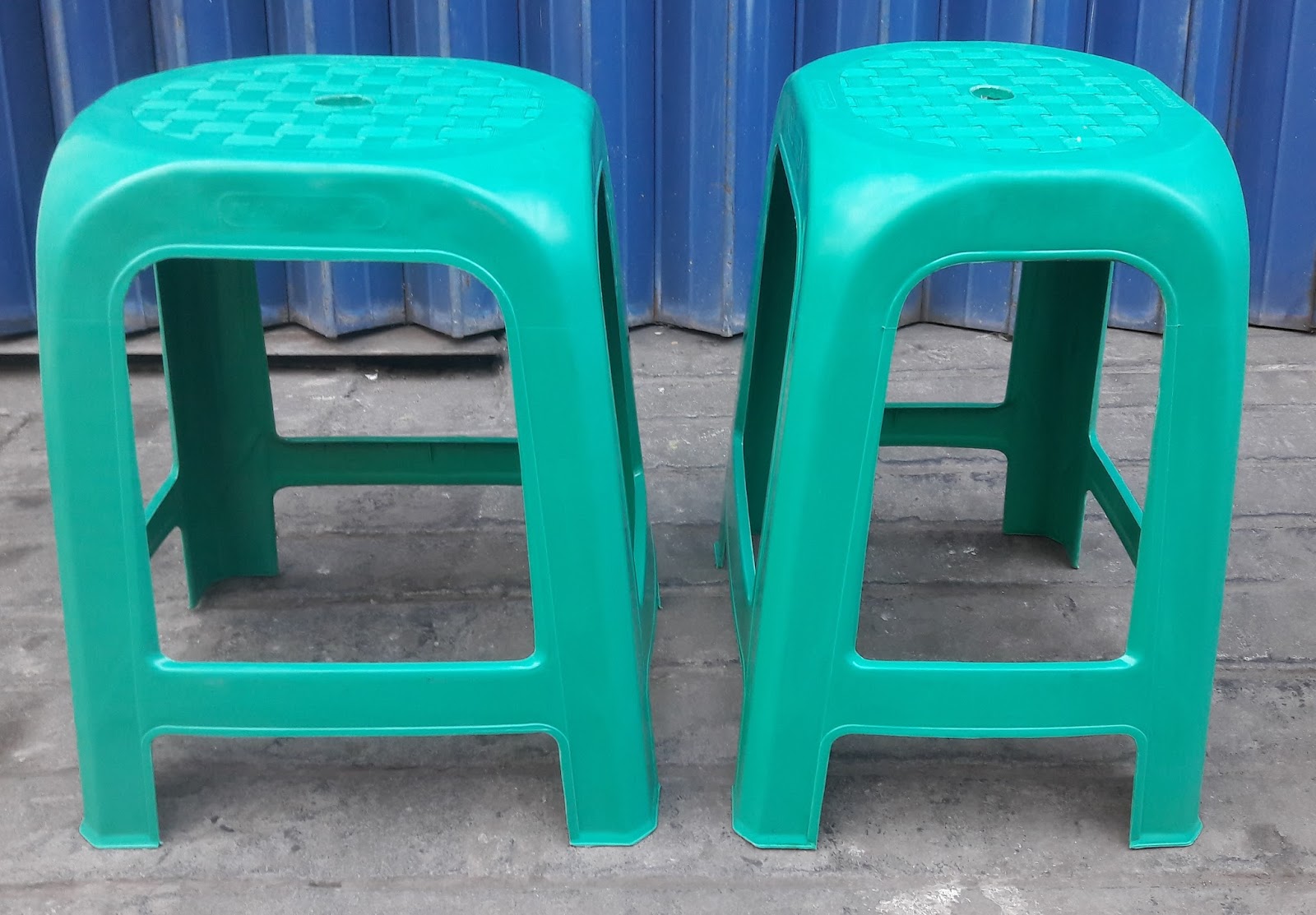 Selatan Jaya distributor barang plastik  furnitur Surabaya 