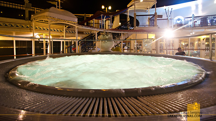 Star Cruises Superstar Virgo Cruise Jacuzzi