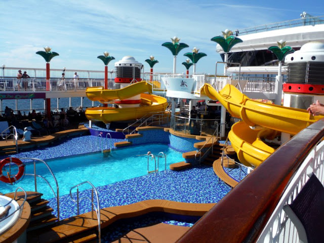 Cruise ship pool deck