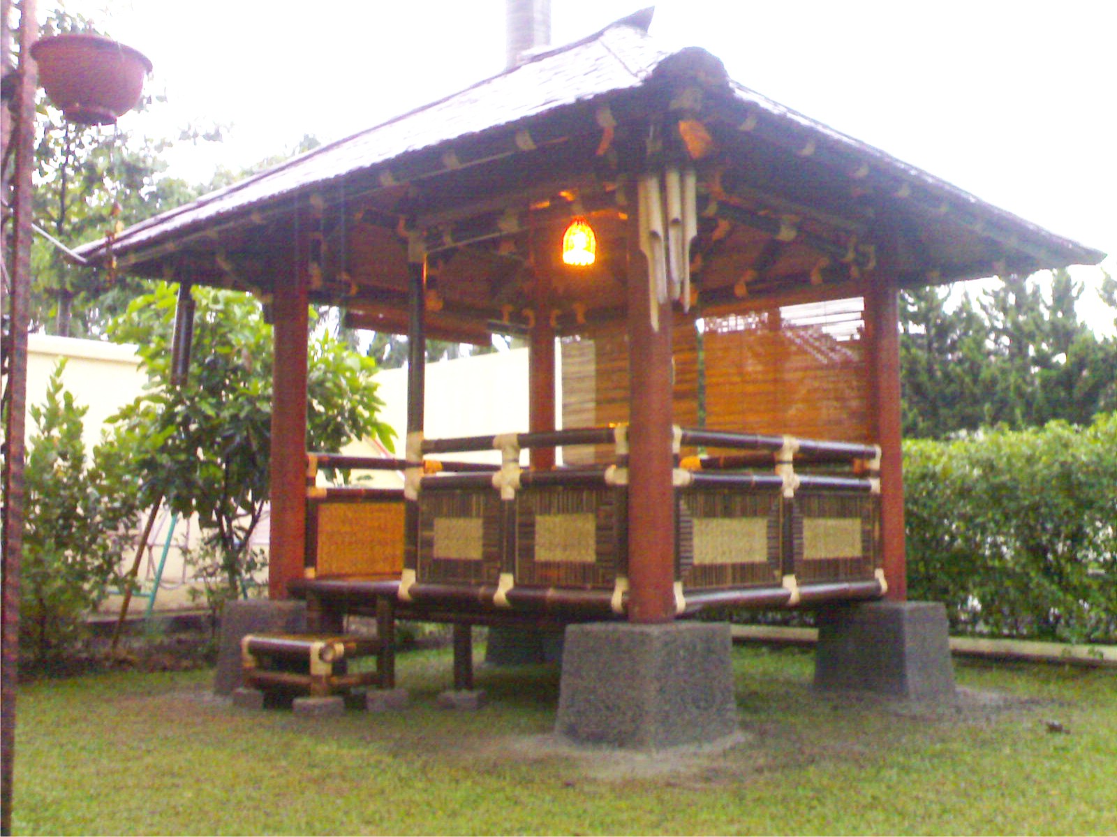 Taman Indah Foto Gazebo