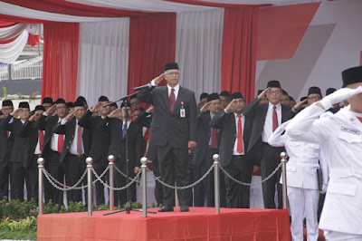 Peringatan HUT RI ke 74, OJK Lampung Libatkan Perwakilan LJK Sebagai Petugas