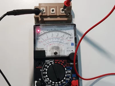 testing electronic components with multimeter