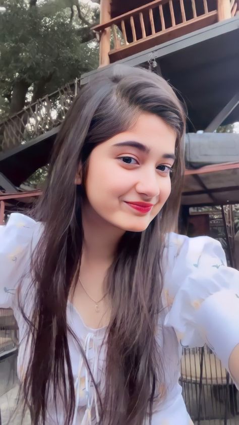 গ্রামের সাধারণ মেয়েদের পিক - The pick of ordinary village girls Pic Download