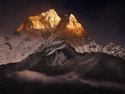 8 of the Most Beautiful Mountains in the World Seen On Coolpicturegallery.blogspot.com