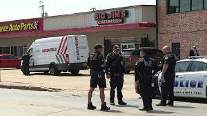 Dallas armored truck security officer killed during robbery