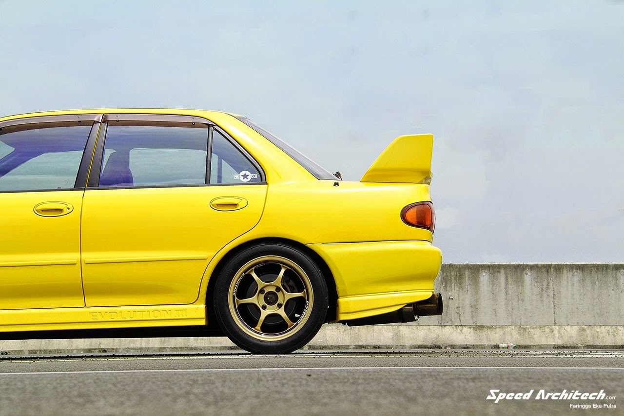 Gambar Mitsubishi Lancer Evolution Modifikasi Balapan Drag - Kumpulan