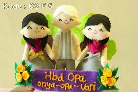 KADO WISUDA HADIAH ANIMASI UNIK BONEKA COUPLE JUAL FLANEL 