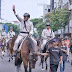 Walikota Surabaya Meriahkan Parade Surabaya Juang Dengan Berkuda 