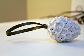 Lace Pinecone Ornament - Turtles and Tails blog