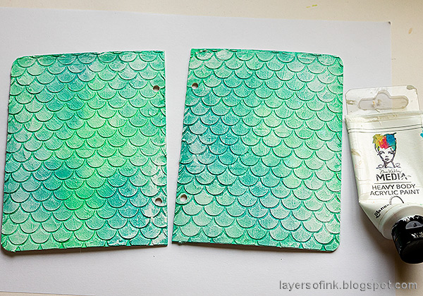 Layers of ink - Textured Vintage Notebook Tutorial by Anna-Karin Evaldsson. With Simon Says Stamp Document It stamp set.