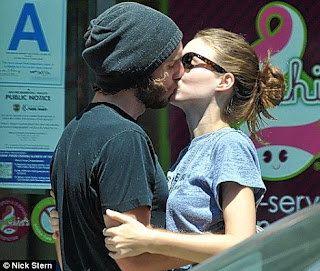 Rooney Mara Boyfriend