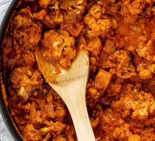 EASY CAULIFLOWER TIKKA MASALA CURRY #veggies #sauce