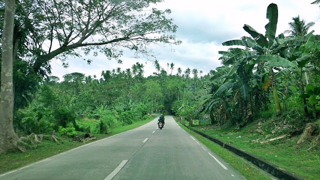 desolate but good roads between Villaba and Tabango Leyte