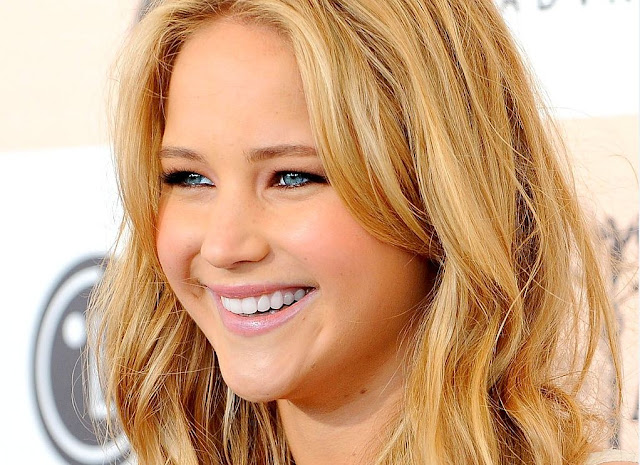 Jennifer Lawrence smile