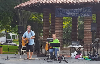 Kevin Wolfe and friend performing