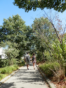 Promenade sur la Coulée Verte à Paris