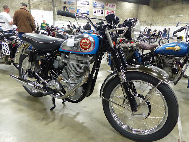 BSA Gold Star Clubman Tail Look