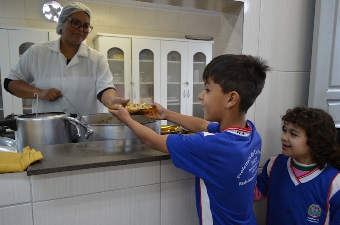 Merenda escolar alimenta diariamente mais de 13 mil alunos de Cachoeirinha