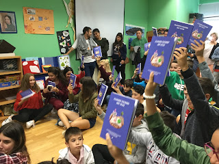 Presentación del libro de relatos de los estudiantes del colegio El pilar