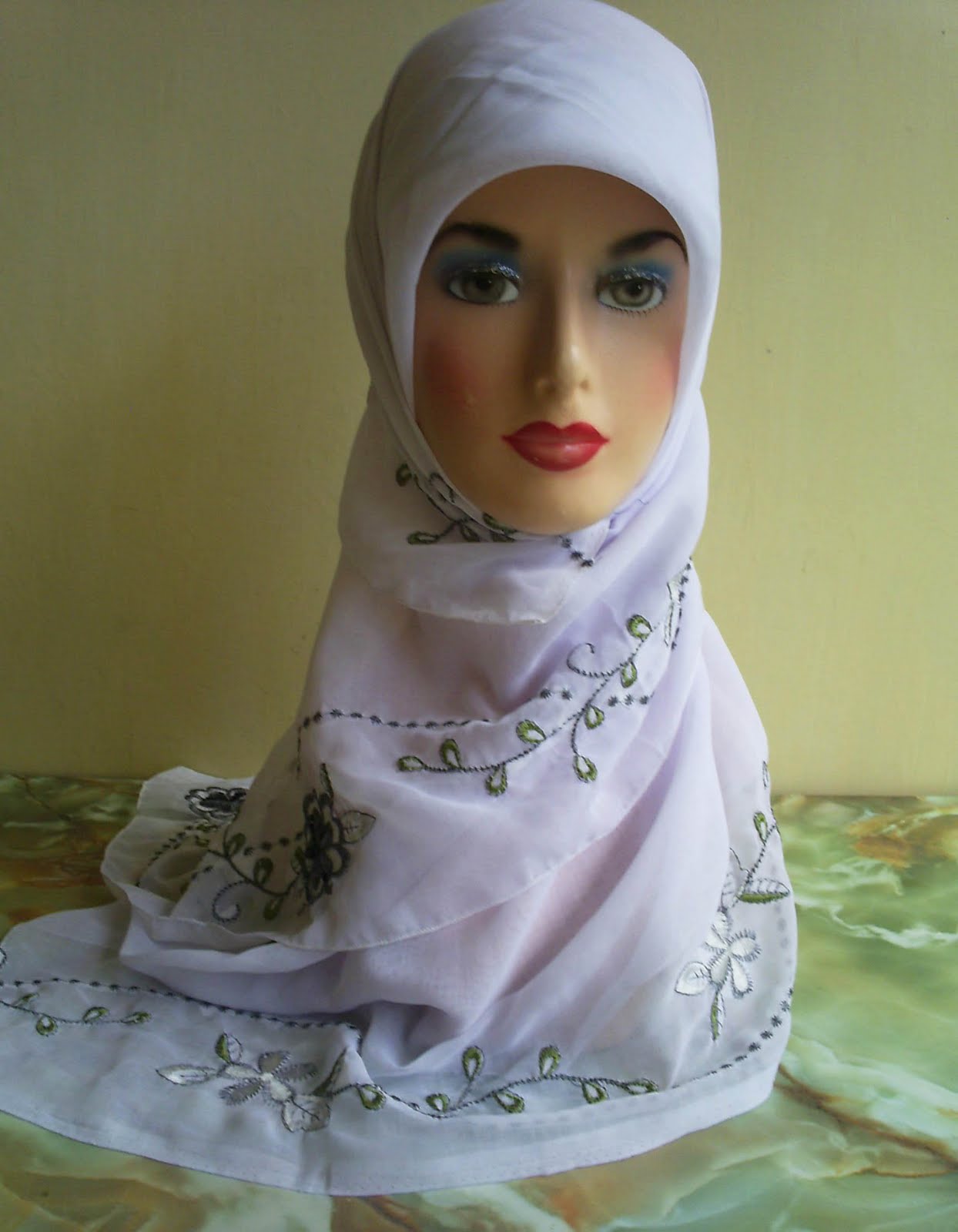 Model Hijab Buat Muka Bulat 