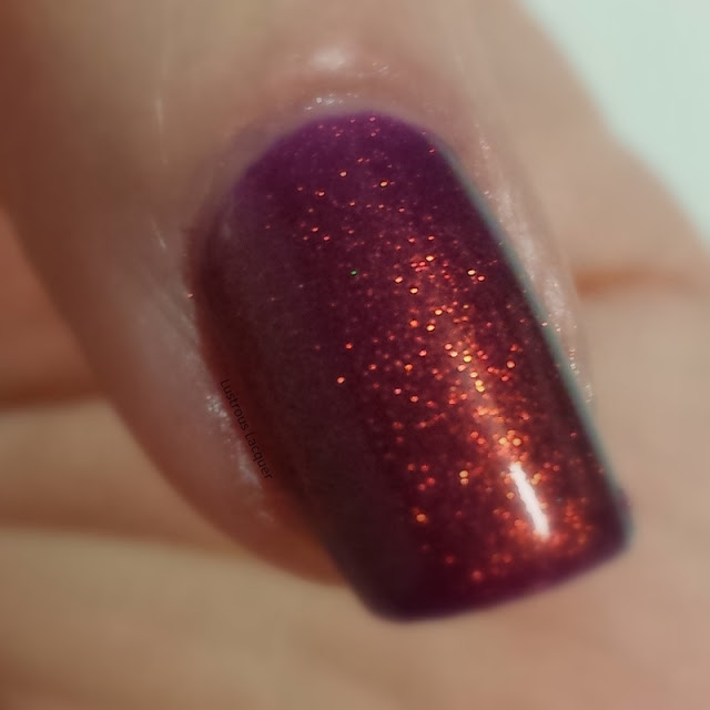 color-shifting-nail-polish