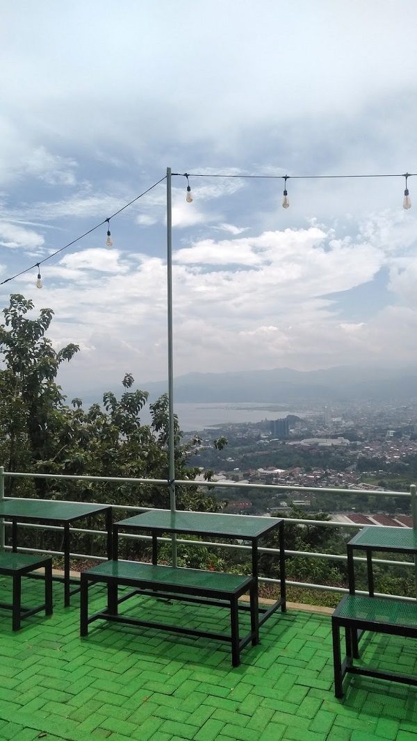 ambience gubak hills cafe bandar lampung