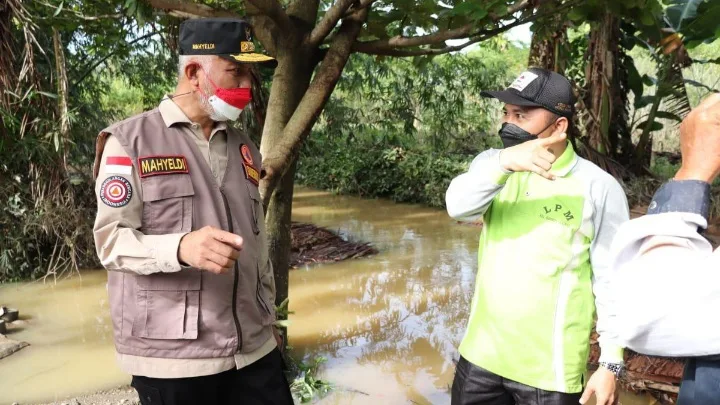 Gubernur: Pemprov "Back up" Bantuan untuk Korban Banjir Padang