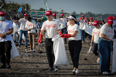 Coca-Cola PH, Partners Collect more than 1,000 Kgs of Waste in Coastal Cleanup in Tanza, Cavite