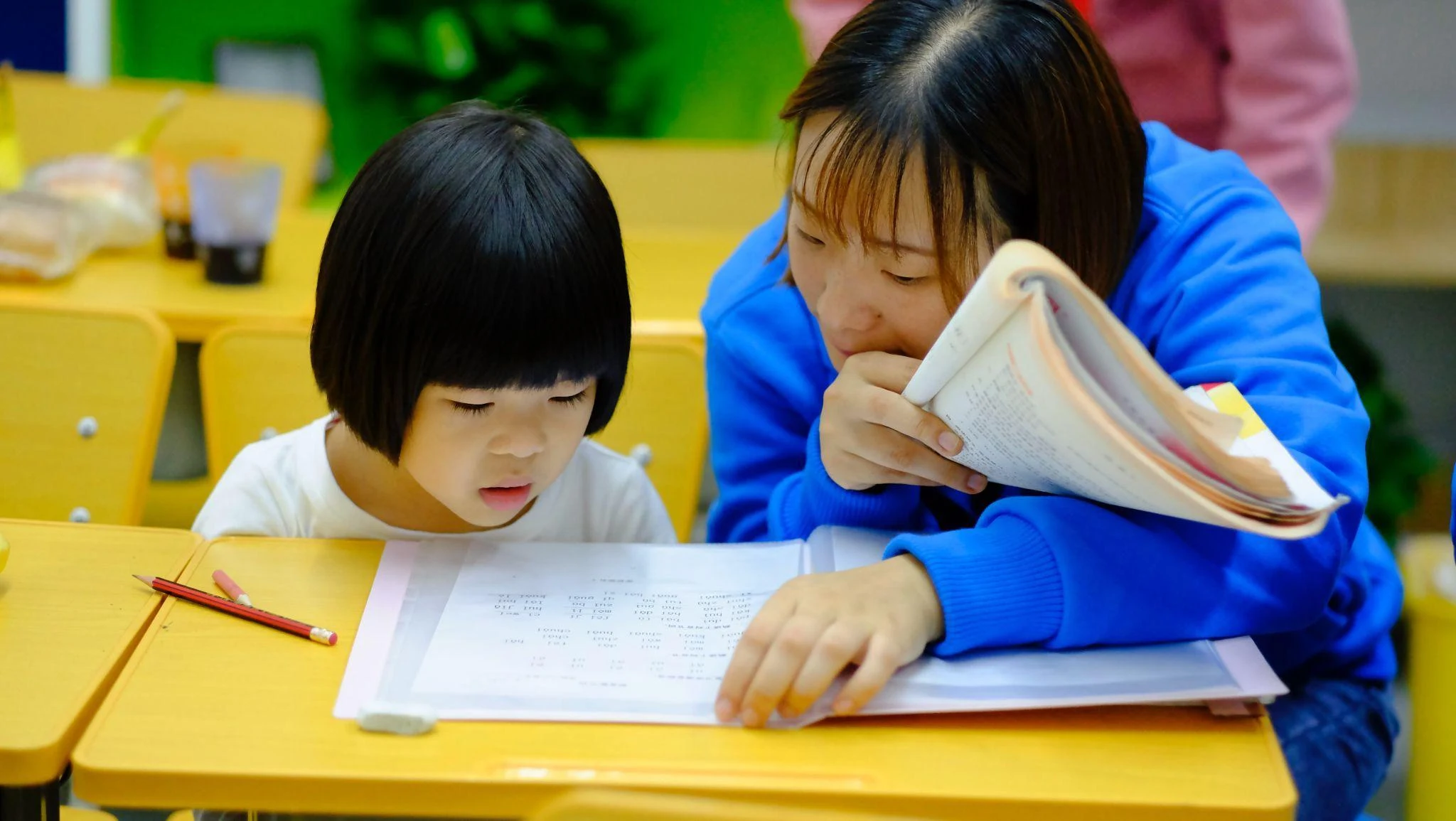 Anak lebih cepat belajar di kursus bahasa Inggris di Jakarta