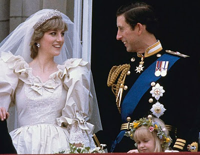 princess diana wedding pictures. Princess Diana#39;s wedding dress