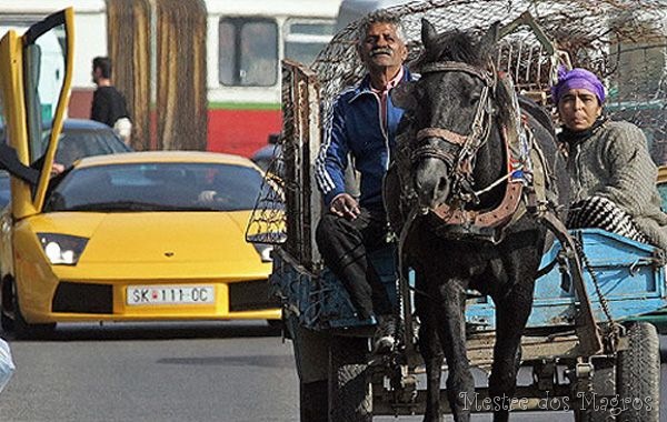 Resultado de imagem para contrastes sociais no brasil chocante