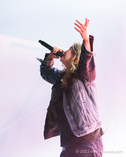 Girl In Red at Lavender Wild Festival on June 4, 2023 Photo by John Ordean at One In Ten Words toronto indie alternative live music blog concert photography pictures photos nikon d750 camera yyz photographer