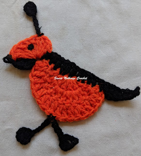 free crochet pattern, free crochet motif pattern, free crochet quill motif pattern, free crochet quail motif pattern, free crochet question mark motif pattern, free crochet quotation mark motif pattern, free crochet queen bee motif pattern, free crochet alphabet motif pattern, free crochet Q is for motif pattern, Shyama Nivas, sweetnothingscrochet, blogaday, spreadsmiles, Pradhan Embroidery Stores, Oswal Cashmilon yarn, Oswal 4 ply acrylic yarn, Project Chemo Crochet, cancer survivors, cancer kids, kid motifs, donation, charity,