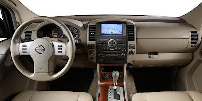 2010 pathfinder inside