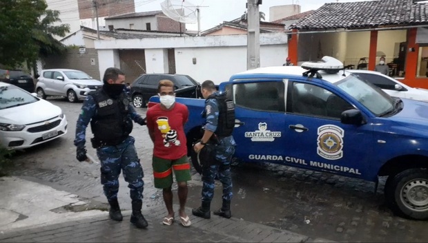 Elemento que arrombou a Câmara de vereadores de Santa Cruz do Capibaribe é detido