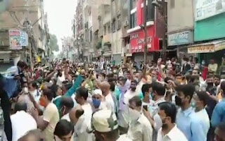 shopkeepers-took-to-the-streets-to-protest-the-lockdown