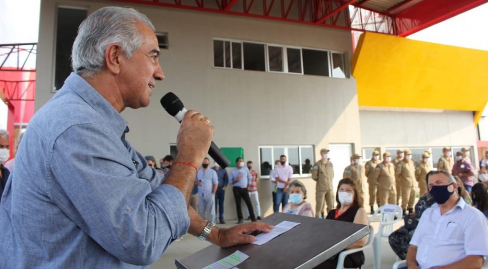 Em outubro do ano passado, o govenador concretizou sonho antigo dos moradores de Bonito: o quartel do Corpo de Bombeiros (Foto: Chico Ribeiro)