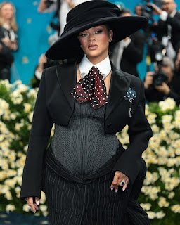 Rihanna Met Gala 2025 Look Photos