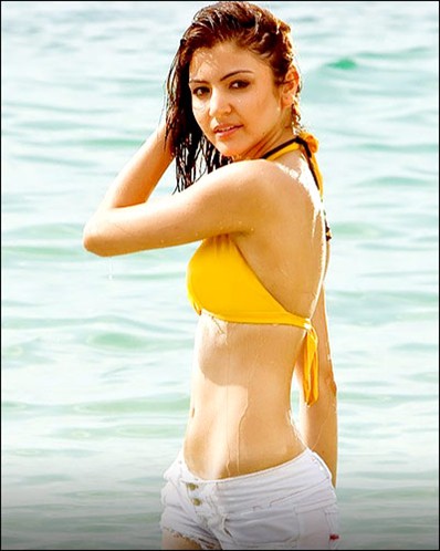 Bikini Girl Anushka Sharma on Sexy Japanese Girl  Bollywood Actress Anushka Sharma Latest And Hot
