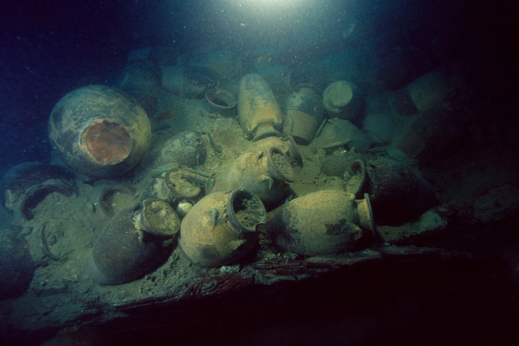 Storage Jars from the Santa Cruz shipwreck