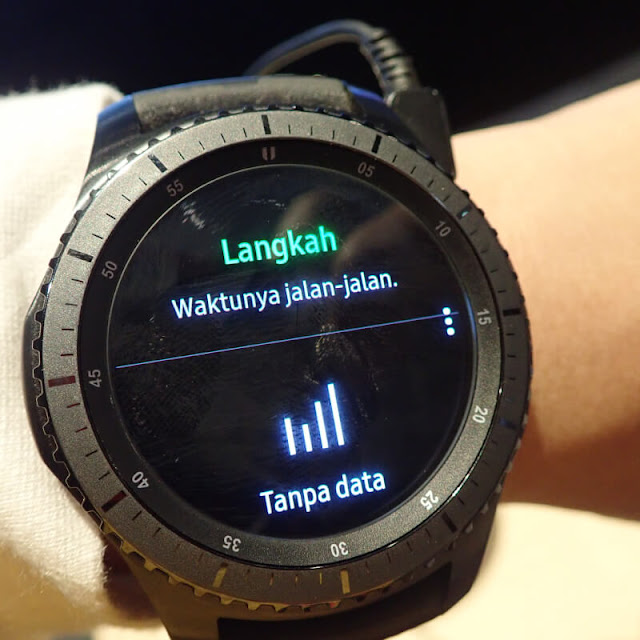Samsung Gear S3 - Smartwatch Tangguh untuk Penggemar Olahraga dan Berjiwa Petualang