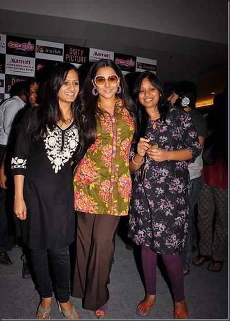 Vidya Balan Spotted at New Cream Stone Ice Cream Launch Stills5