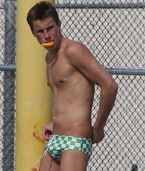 Briefs (1)