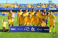 A. D. ALCORCÓN. Temporada 2016-17. Óscar Plano, Jorge Cuenca, Álvaro Giménez, Owona, David Navarro y Dmitrovic. Kadir, Toribio, Víctor Pérez, Bellvís y David Rodríguez. D. ALCORCÓN 1 REAL VALLADOLID C. F. 2. Domingo, 19/03/2017, 16:00 horas. Campeonato de Liga de 2ª División, 30ª jornada. Alcorcón, Madrid, estadio Santo Domingo: 2.502 espectadores. Árbitro: Adrián Cordero Vega, Cantabria. GOLES: 1-0: 9’, David Navarro remata con la derecha desde el centro del área un centro de Óscar Plano tras un saque de esquina. 1-1: 28’, Juan Villar remata con la derecha desde dentro del área un pase de Joan Jordán. 1-2: 45’, Juan Villar, de penalti, cometido por Owona sobre él mismo.