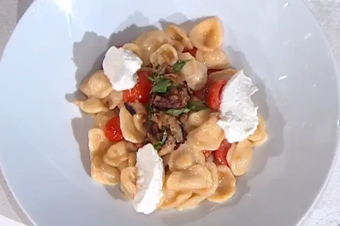 Orecchiette melanzane e burrata