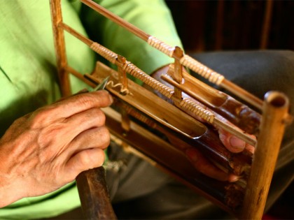 Bagaimana cara membuat angklung  Informasi Angklung