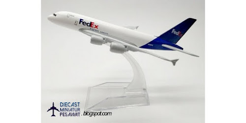  JUAL MINIATUR PESAWAT AIRBUS A380